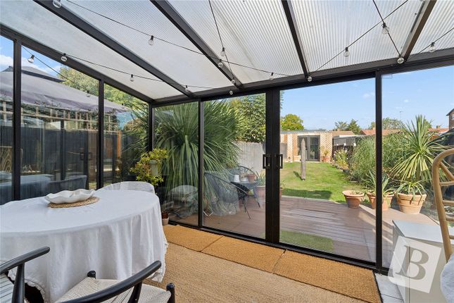 3, Central Park Avenue, Dagenham photo 4