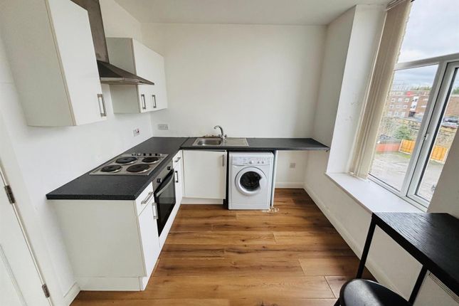 Flat 29, Whingate Mill, Leeds photo 3