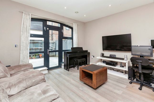 Flat 22, The Coppice, 12, The Grove, Slough photo 3