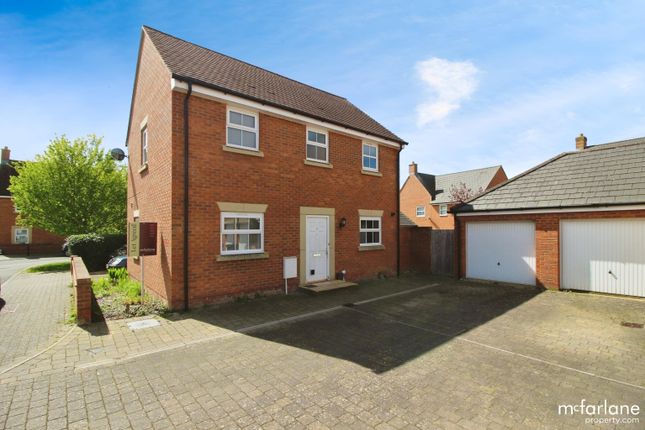 Thumbnail Detached house to rent in Horsley Close, Redhouse, Swindon