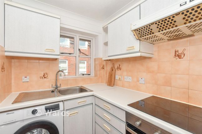 1-bed flat on 9, Garfield Place, Faversham, £150,000