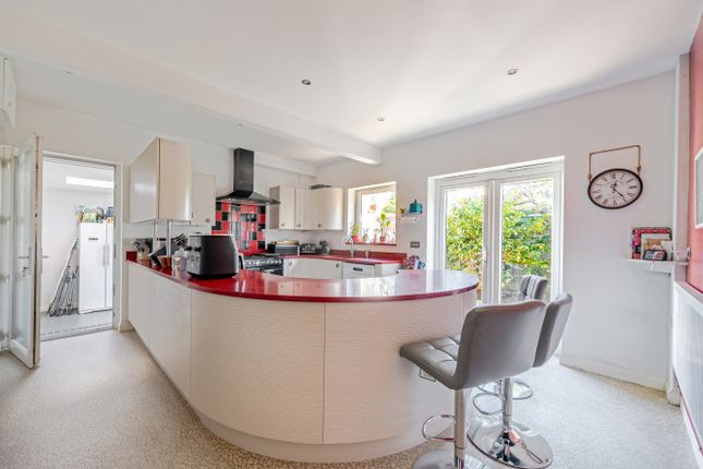 22, West Avenue, West Sussex photo 4