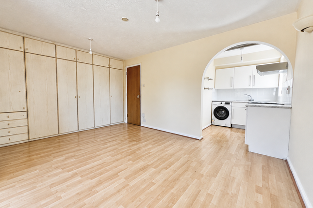 45, St. Pauls Rise, Palmers Green photo 3
