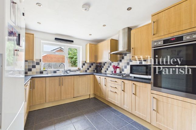 90, Louies Lane, Diss photo 4