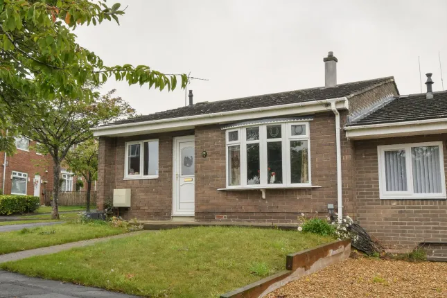 2-bed house on 3, Belsay Close, Ferryhill, £85,000