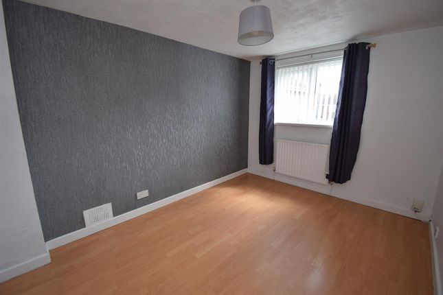 6, Raeburn Road, South Shields photo 4