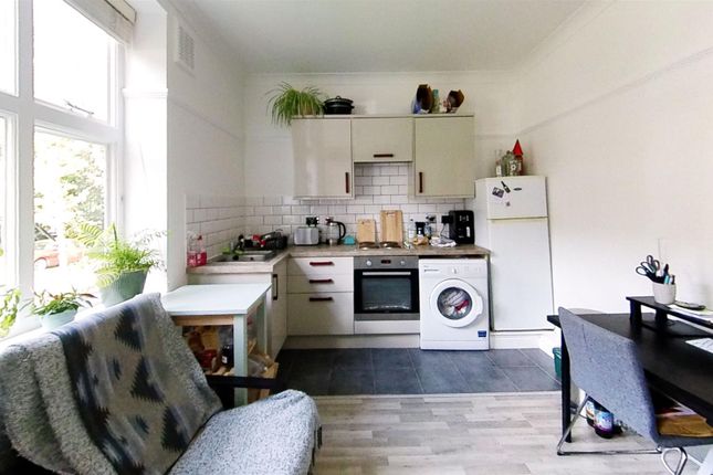 Thumbnail Flat to rent in Haslemere Road, London