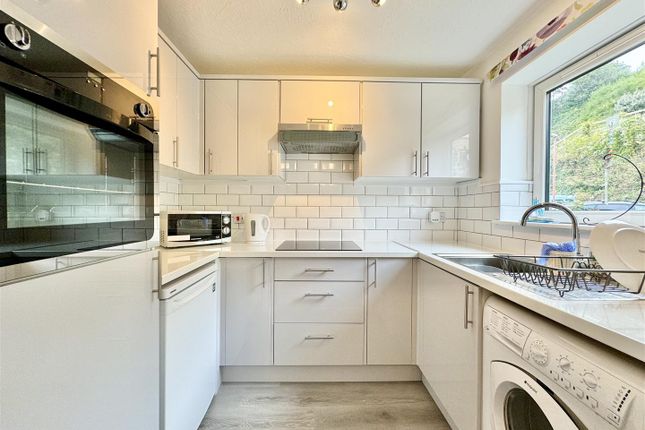 Flat 7, Waverley Court,, Verulam Place, St. Leonards-On-Sea photo 3