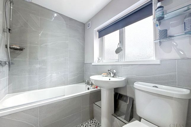 36 Wellington Street, Hebburn photo 4