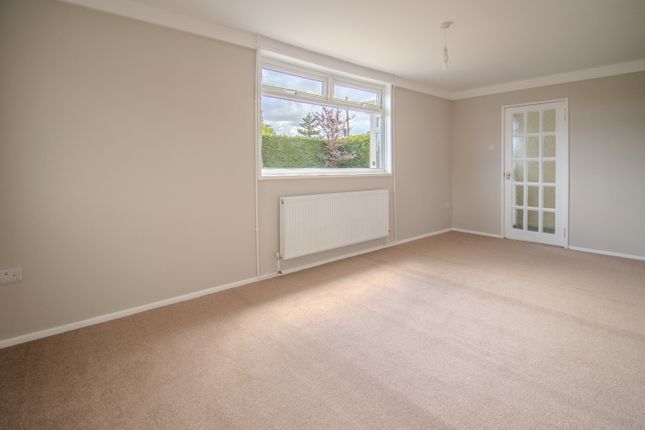 26 Smallholdings Road, Clenchwarton, Norfolk photo 3
