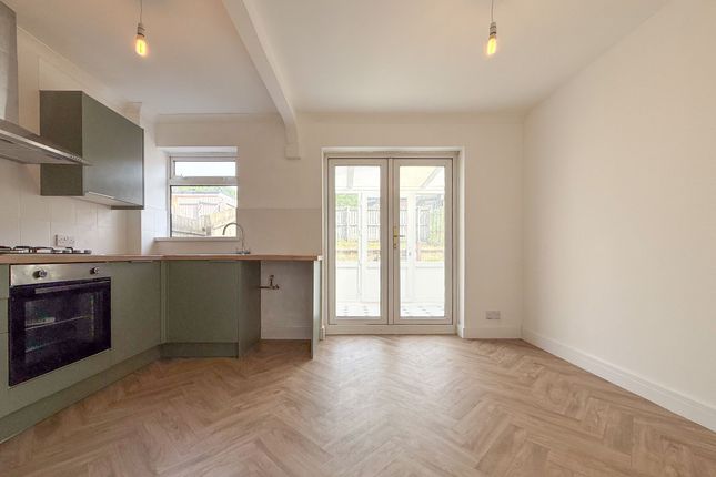 5 Mountside, Newport photo 4