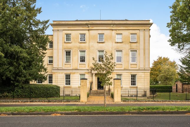3-bed flat on The Park, Gloucestershire, £220,000