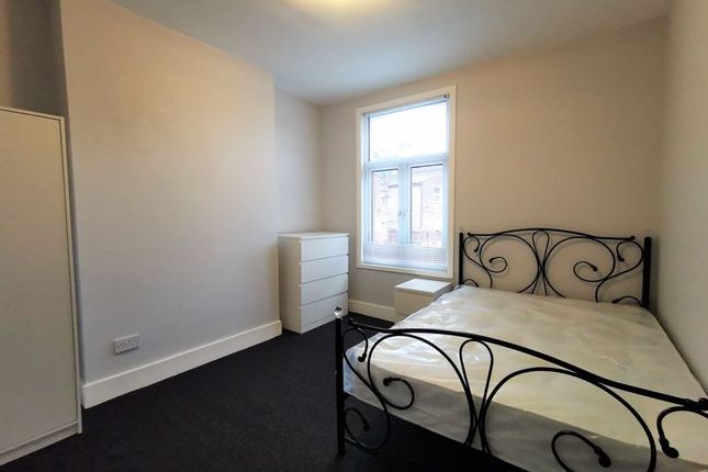 Thumbnail Terraced house to rent in Lothair Road North, London