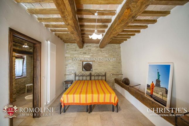 Farmhouse for sale in Città di Castello, Umbria, Italy