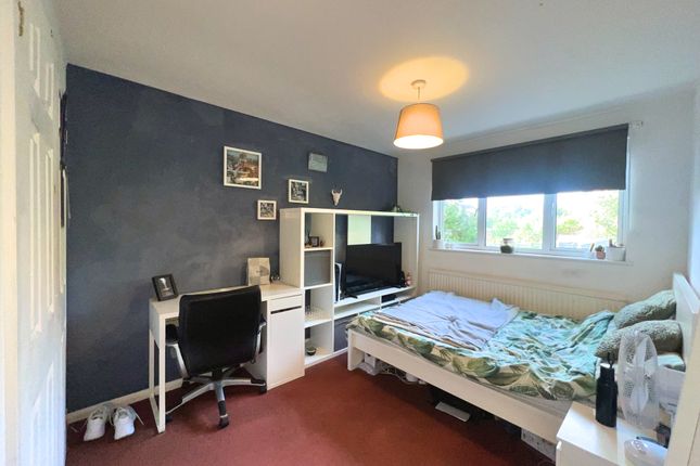 5, Burlington Court, Aldershot photo 5