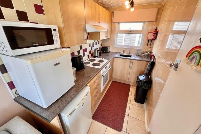 392 California Sands, California Road, Great Yarmouth photo 2