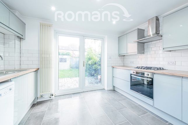 133, Chilcombe Way, Reading photo 4