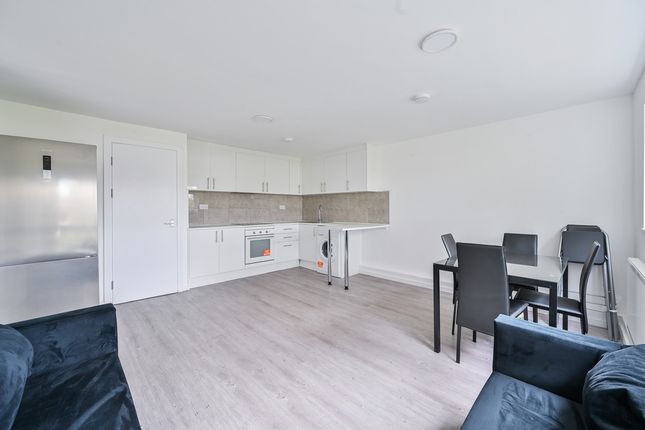 Flat Flat 40, 18, Sharratt Street, London photo 2