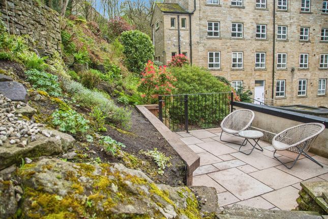 2, Wildspur Grove, Holmfirth photo 4