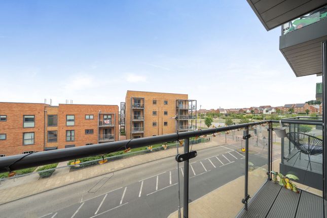 Flat Fifteen, Aragon House, Ebbsfleet Valley photo 3