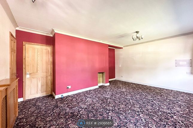 Yew Tree Drive, Guildford photo 4