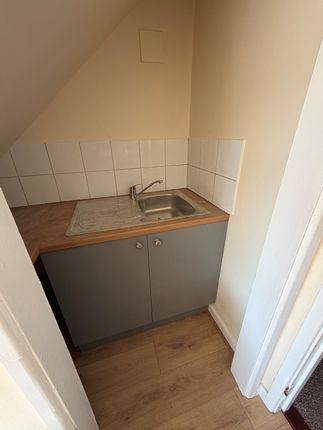 Flat 6, Firemans Court, Brynmawr photo 5