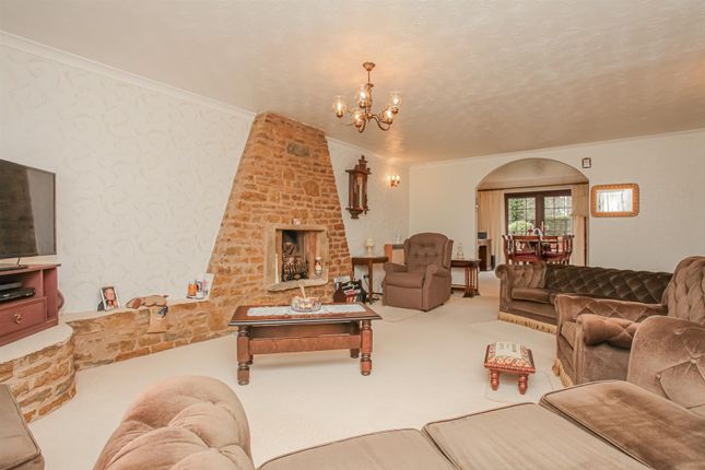 Detached house for sale in Trinity Close, Banbury