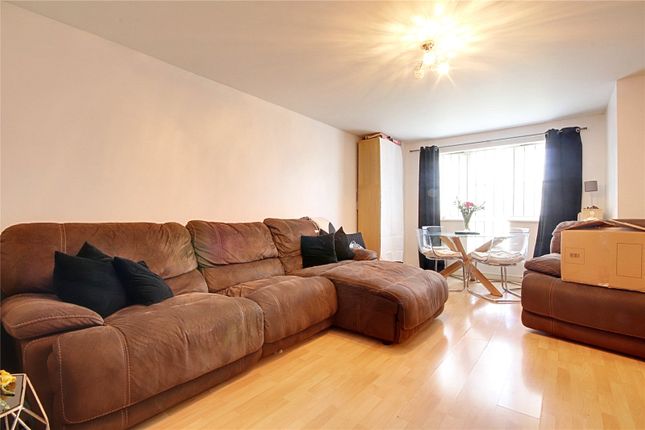 10, Dundas Mews, Enfield photo 4