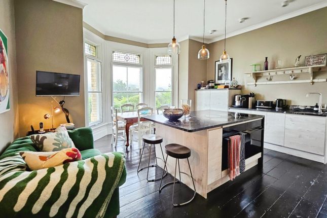 Apt 1 & 2, Chartwood,, Torrs Park, Devon photo 3