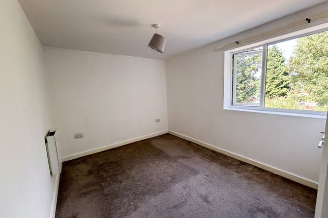 Flat 8, Shirley Court, 574, College Road, Birmingham, B44 0HU photo 3