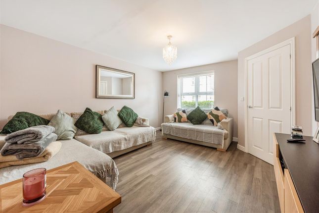 Blackthorn Road, Andover photo 3
