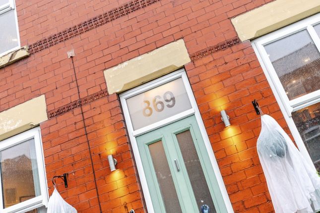 869, Atherton Road, Wigan photo 4