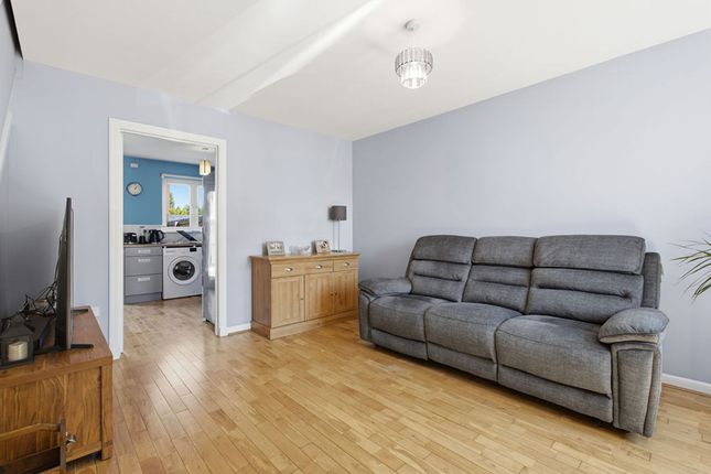 124 Moorpark Square, Renfrew photo 4