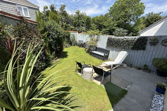 55 Round Ring Gardens, Penryn photo 2