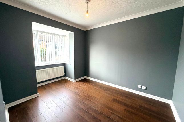 72, Saxon Way, Liverpool photo 3