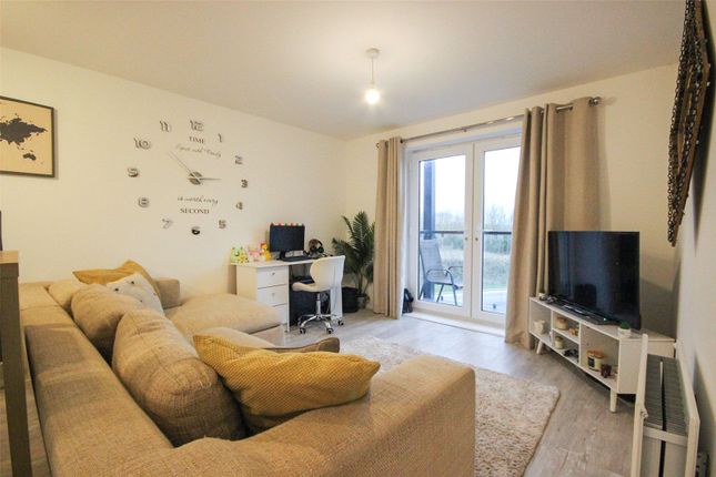 Flat D, 6, Garland Crescent, Bedford photo 2
