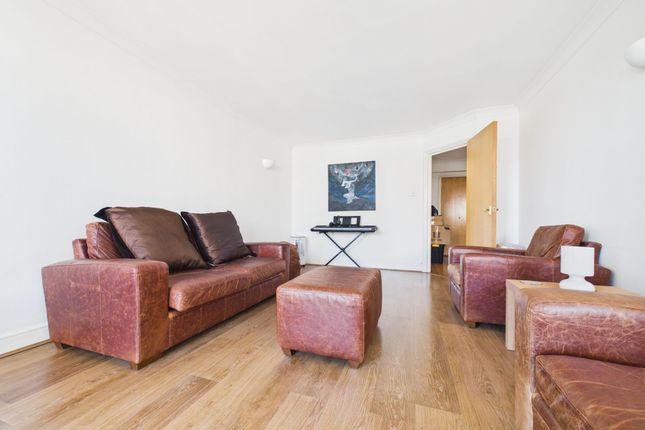 Flat 46, Wheel House, Island Gardens photo 2