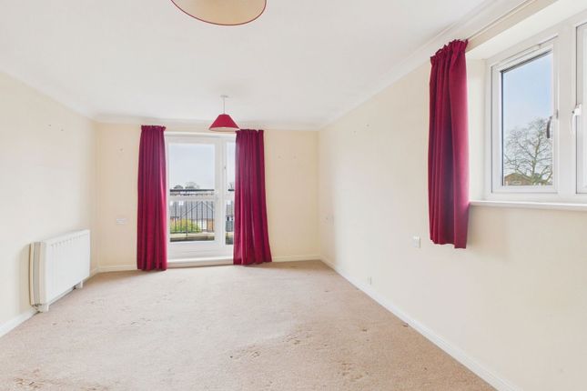 Manton Court,55, Kings Road, Horsham photo 4
