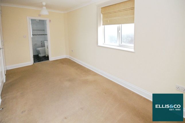 Pennine Drive, Cricklewood photo 4