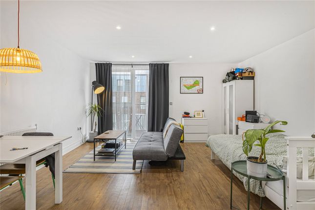 1-bed flat on Flat 34, Vermilion Apartments, 16, Gunmakers Lane, London, £350,000