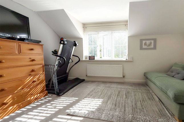12, Empress Close, Littlehampton photo 4