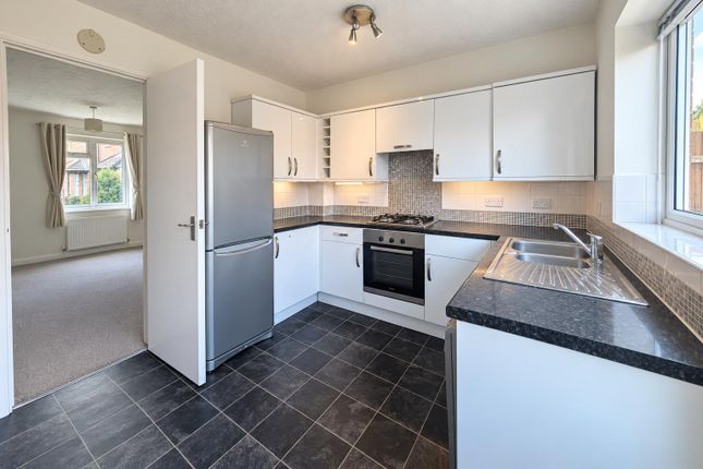 148, Dale Close, Colchester photo 4