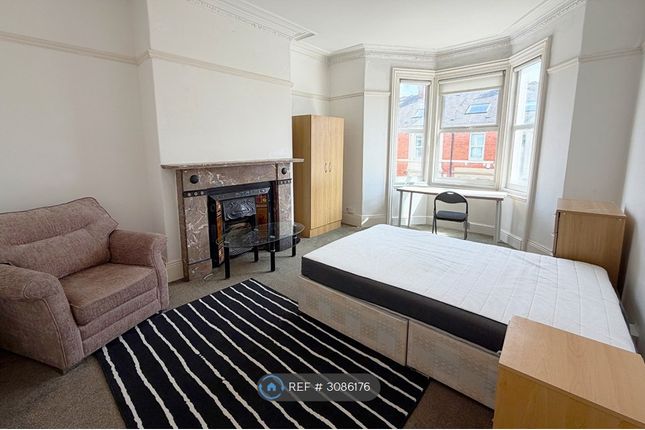 Myrtle Grove West Jesmond, Newcastle Upon Tyne photo 3