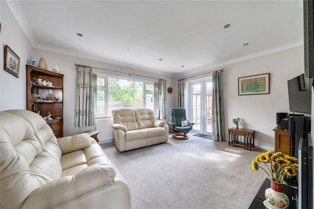 22, Hillands Drive, Cheltenham photo 2
