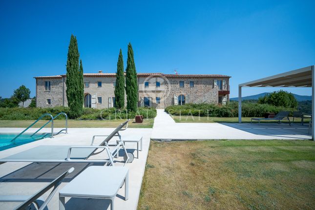 Villa for sale in Volterra, Pisa, Tuscany