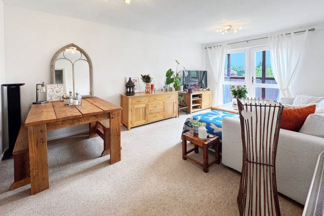 39 Kings Lodge, King George V Road, Amersham photo 3