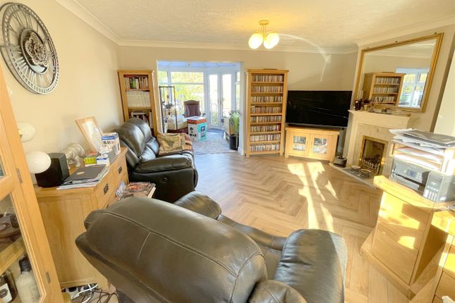 41, Grantham Crescent, Ipswich photo 4
