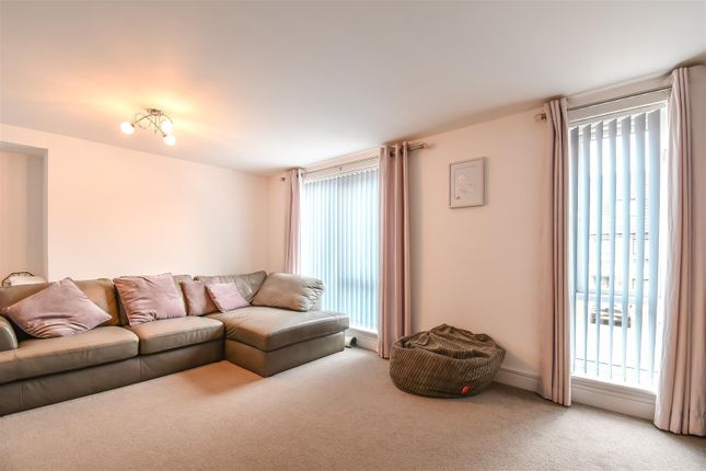 End terrace house for sale in Portland Drive, Barry