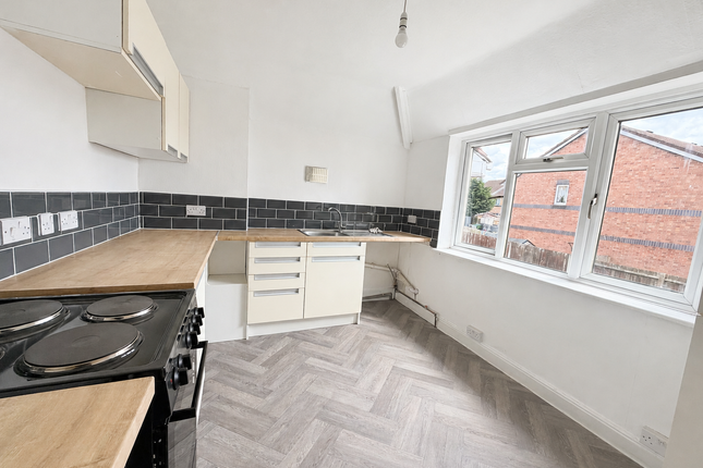 Flat 2, 37 Cradley Road, Cradley Heath photo 4