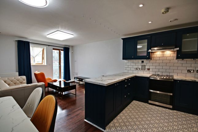 Thumbnail Flat for sale in Holford Way, London